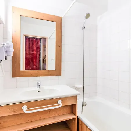 Rond Point Des Pistes - Val Claret-23 By Interhome *
